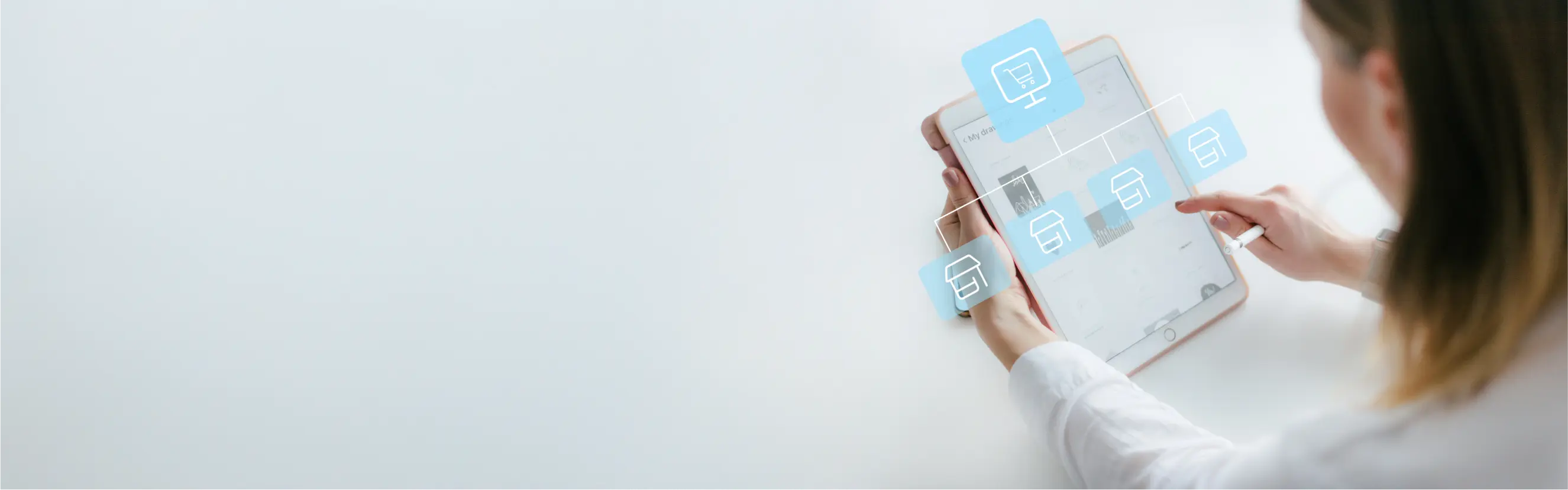 Wir unterstützen Sie als Online-Marktplatz Agentur Person interagiert mit einem Tablet, das eine digitale Oberfläche mit Symbolen und Diagrammen zeigt – Anwendung im Kontext eines Online-Marktplatzes