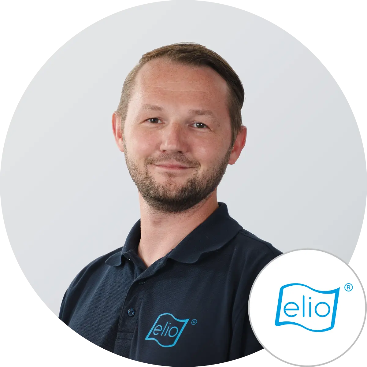 Levitan Novakovski, elio GmbH Porträt von Levitan Novakovski mit elio Logo, elio GmbH