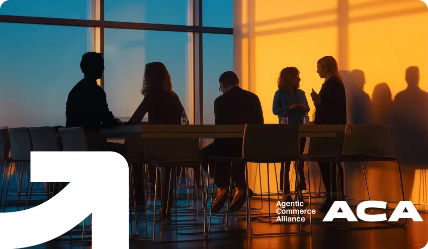 Silhouetten von Geschäftsleuten beim Networking-Meeting bei Sonnenuntergang im modernen Büro mit Agentenic Commerce ACA Alliance Logo – Business Event Networking.